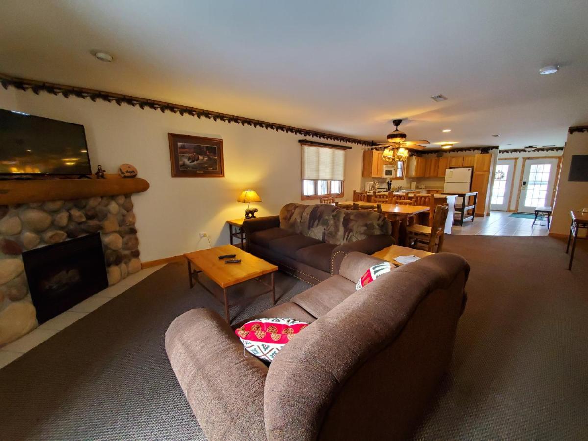 Grand Bear Resort At Starved Rock Utica المظهر الخارجي الصورة
