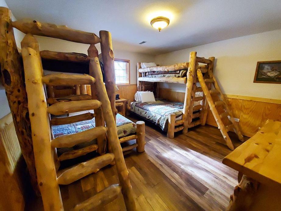 Grand Bear Resort At Starved Rock Utica المظهر الخارجي الصورة